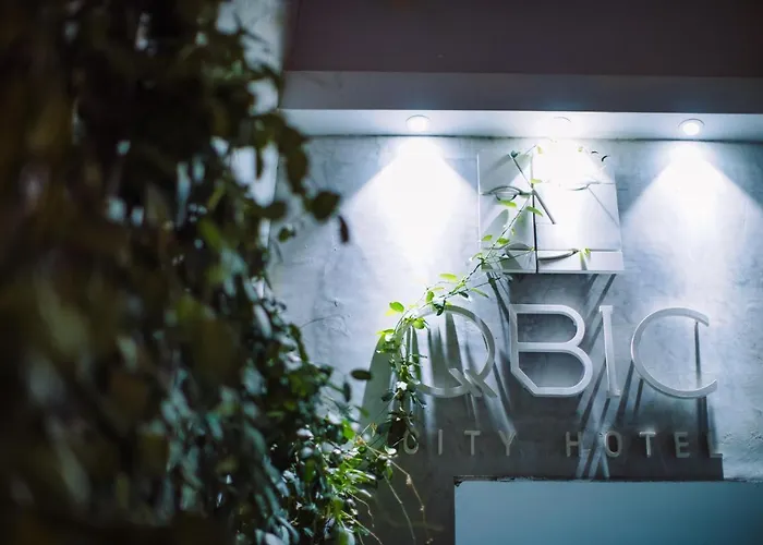 Qbic Otel Larnaca