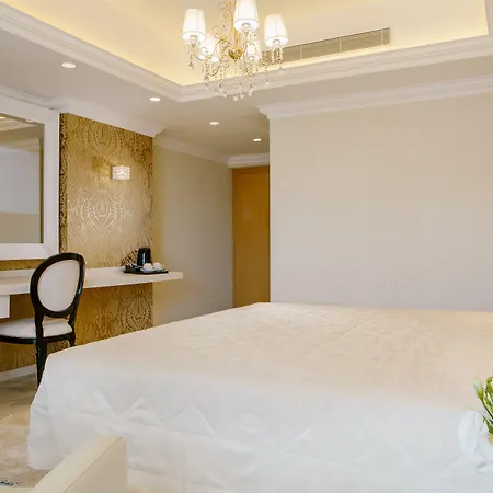 Qbic 4* Larnaca