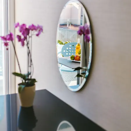 Qbic Hotel 4*