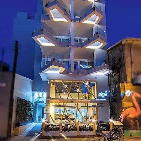 Qbic Hotel 4*