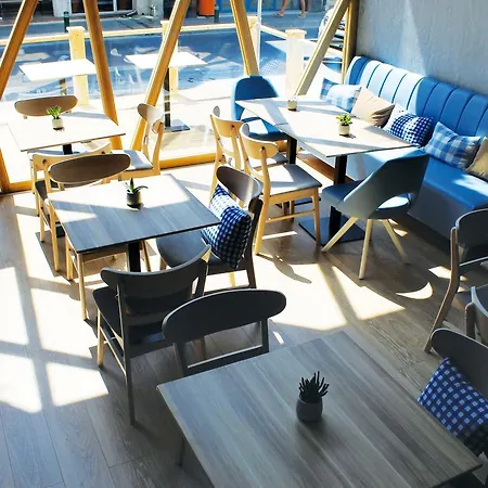 Qbic Hotel 4*