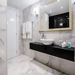 Готель Qbic Ларнака