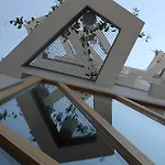 Готель Qbic